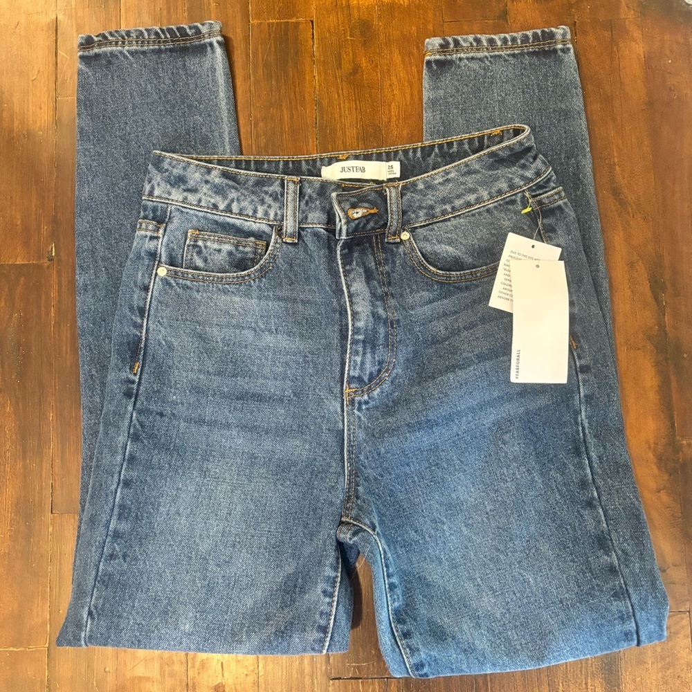 Just Fab Jeans size 25 NWT